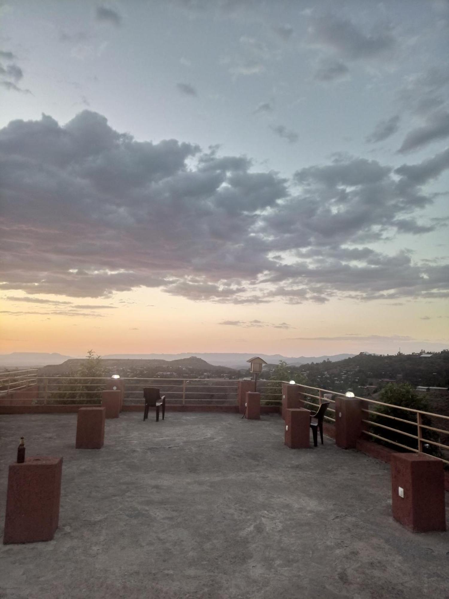 Zan-Seyoum Hotel - Lalībela Buitenkant foto